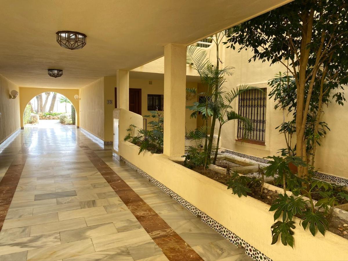 Apartamento Las Mimosas Beach Ла-Кала-де-Михас Экстерьер фото